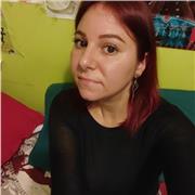 Laureata in Lettere impartisce ripetizioni di Italiano, Latino, Storia e Geografia a ragazzi delle medie e superiori